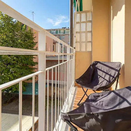 Hostdomus - Casa Corallo * Alassio