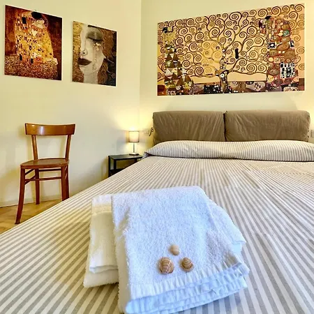 Apartment Hostdomus - Casa Corallo