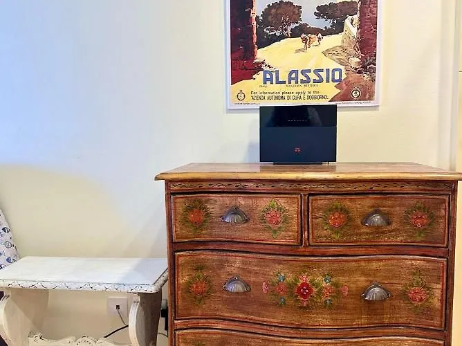 Hostdomus - Casa Corallo * Alassio